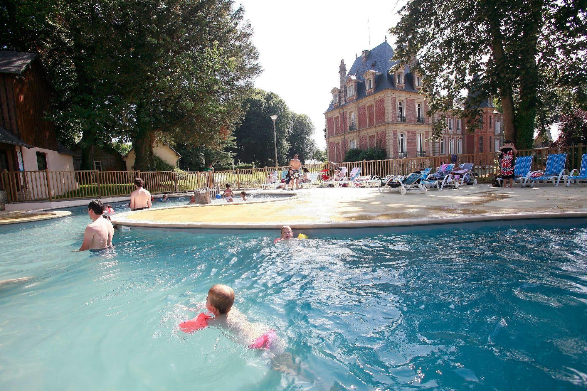 Le Chateau De Pretreville La Rivière-Saint-Sauveur Eksteriør billede